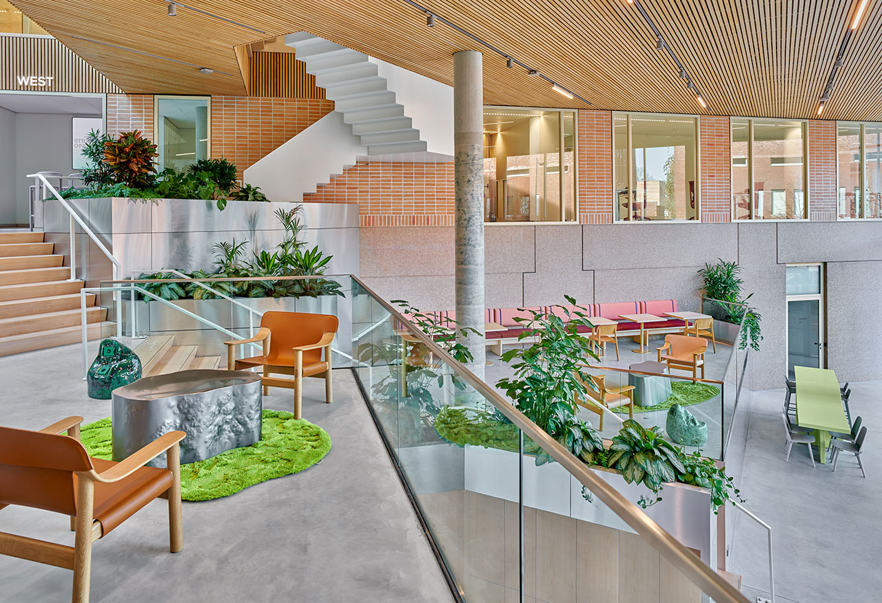 5TRACKS Mixed-Use Hub Enlivens a Neighborhood in the Netherlands