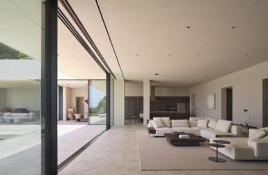 Cubo Design Architect Builds a House Around Light on Water