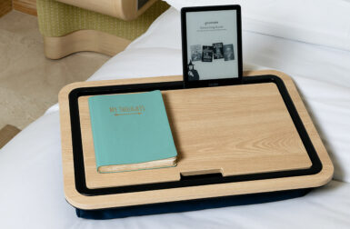 The Arlo Skye Stowaway Lap Desk Keeps Mobile Work Tidy