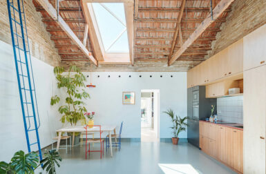 A Minimalist Transformation of a Cartagena Neighborhood Home